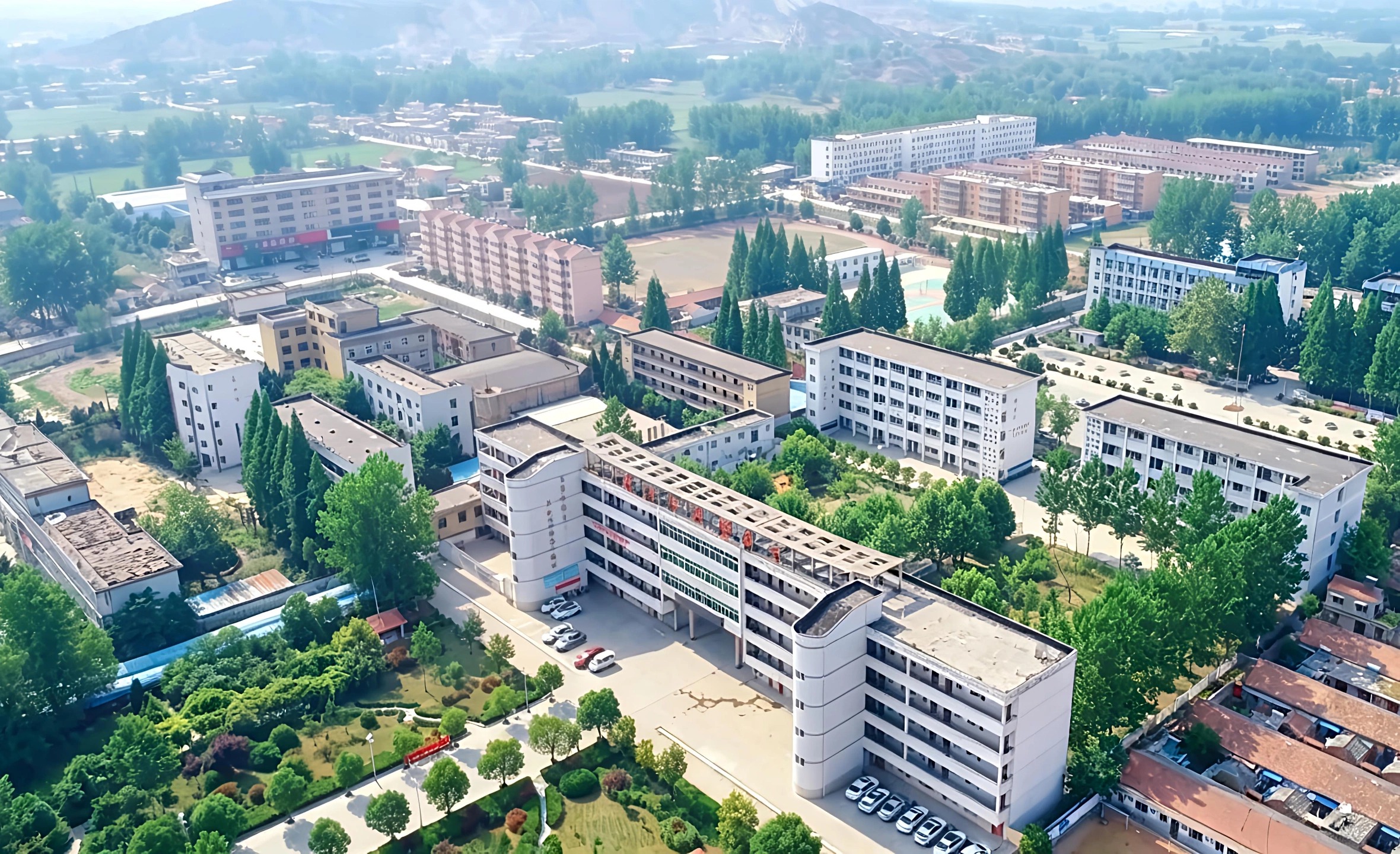 学校位置示意图